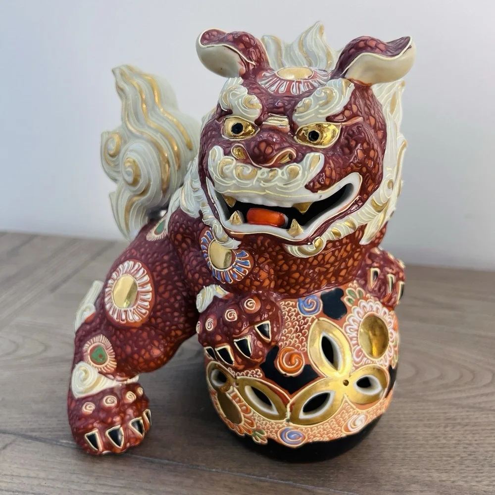 Vintage Japanese Shisa Foo Dog Pair Kutani Style Moriage Porcelain 7.75